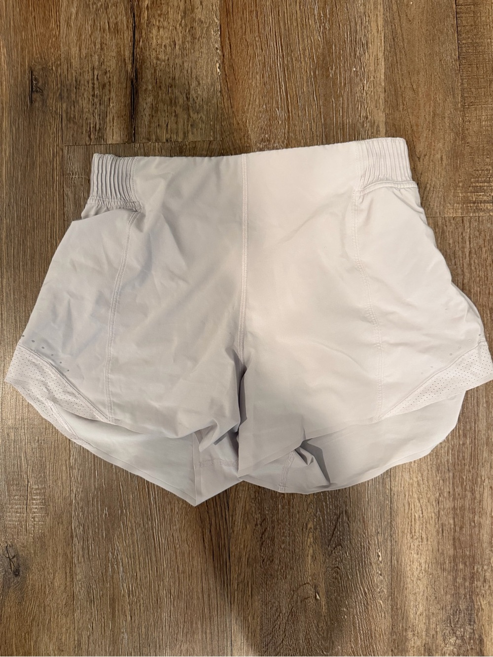 lululemon Hotty Hot high rise short 4” *special edition